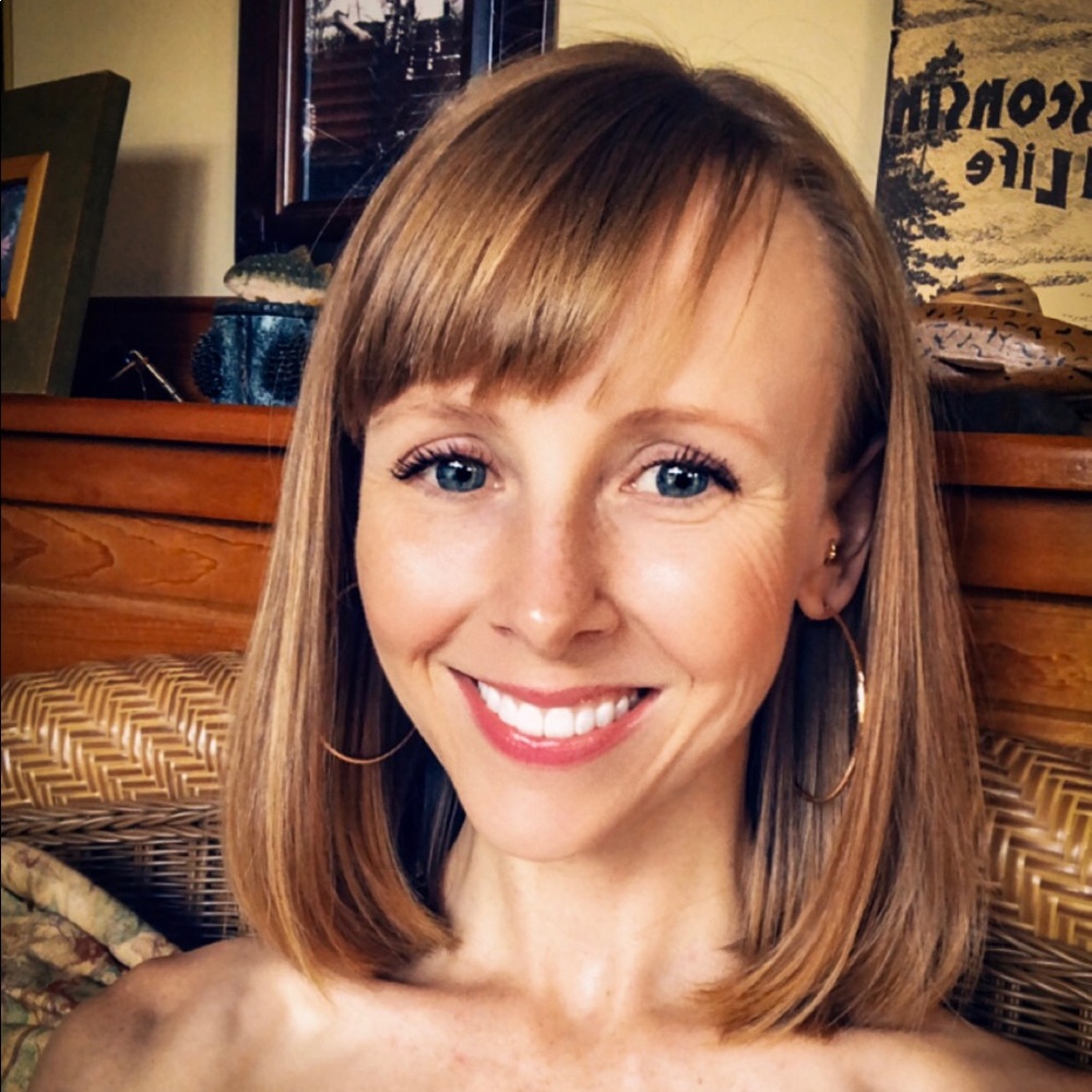Meet your Posher, Carly